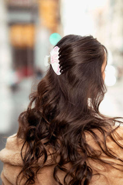 “Cute with Confidence” Clip